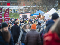 Menschenmenge auf dem Weihachtsgarten