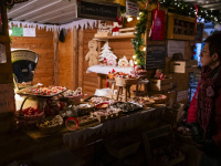 Stand mit verschiedenen Weihnachtsplätzchen